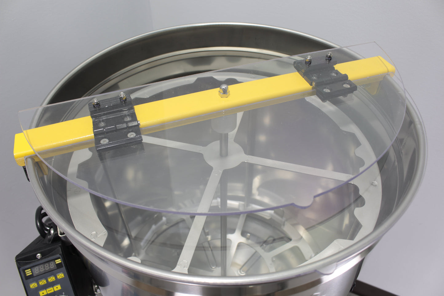 E8 Honey Extractor - 8 Frame Motorized